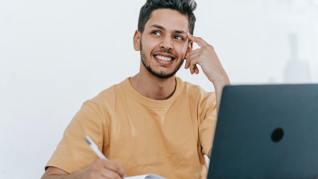 7 Tips Menulis Cerpen untuk Lomba Menulis yang Memikat Juri