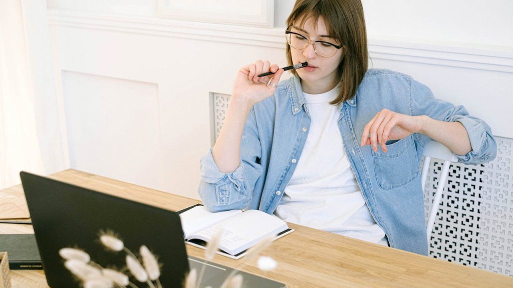 Menentukan Nama Tokoh Cerpen dan Novel dengan 7 Tips Ini
