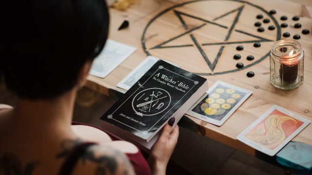 8 Prediksi Genre Cerpen dan Novel Populer di Tahun 2024