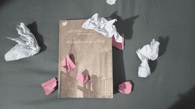 Kumpulan Quotes Indah dan Menginspirasi dari Novel the Architecture of Love Karya Ika Natassa