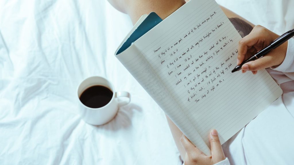 5 Cara Menciptakan Backstory yang Menarik dalam Sebuah Novel