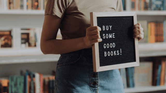 Buku Antologi dari Lomba Menulis Cerpen, Layakkah untuk Dibeli?