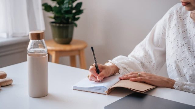 8 Tips Membuat Amanat Cerpen yang Kuat agar Melekat di Benak Pembaca