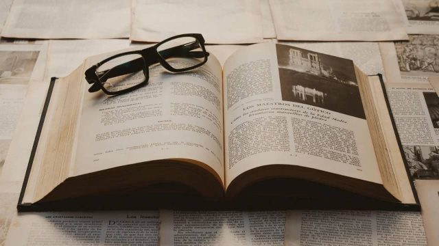 Mengulik Pengertian Teori, Peran, dan Contohnya dalam Penelitian