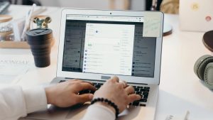 Cara Mengirim Tugas Lewat Email yang Baik dan Benar agar Diterima Dosen
