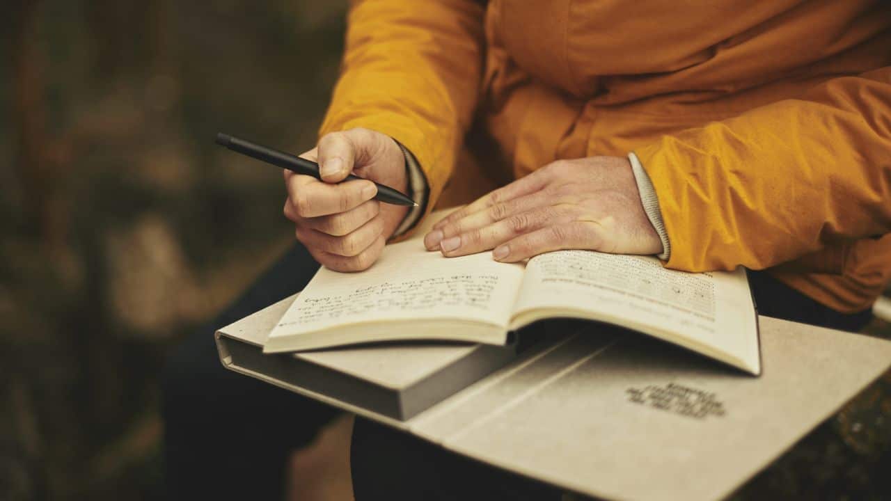 Mengenal Pengertian Teks Narasi, Jenis-Jenis, Struktur, hingga Kaidah Kebahasaannya