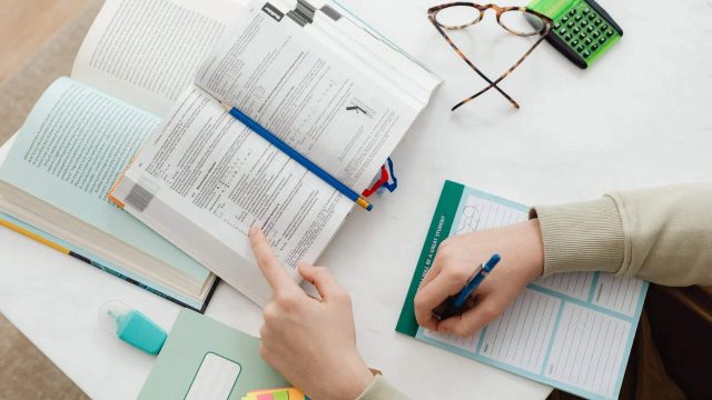 Pentingnya Riset dalam Menulis yang Perlu Penulis Ketahui