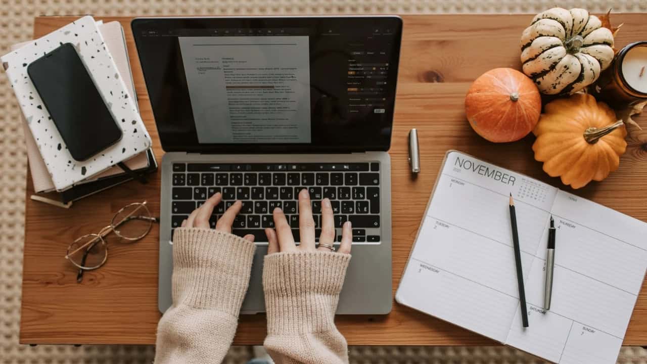 8 Tips Membuat Portofolio Kepenulisan yang Menarik dan Profesional