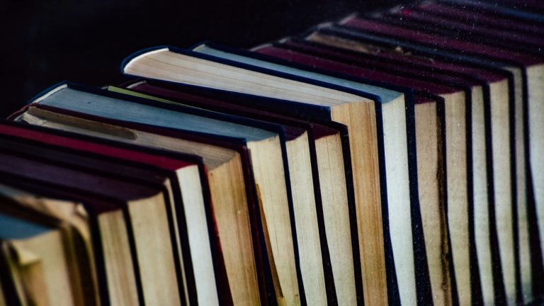 9 Faktor yang Memengaruhi Biaya Cetak Buku yang Perlu Penulis Ketahui