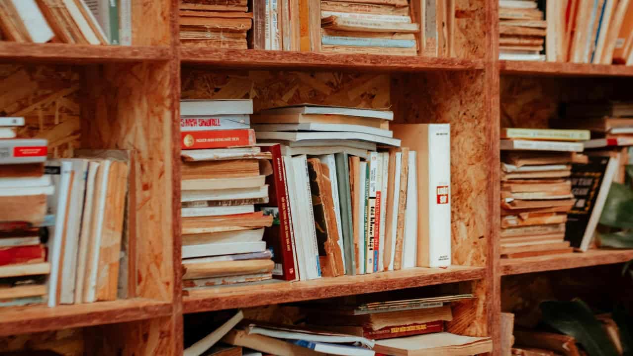 10+ Tips Merawat Buku agar Tidak Mudah Rusak dan Tetap Terlihat Baru