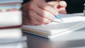 Kenali 8 Ciri Lomba Menulis yang Patut Diwaspadai agar Kamu Tidak Tertipu