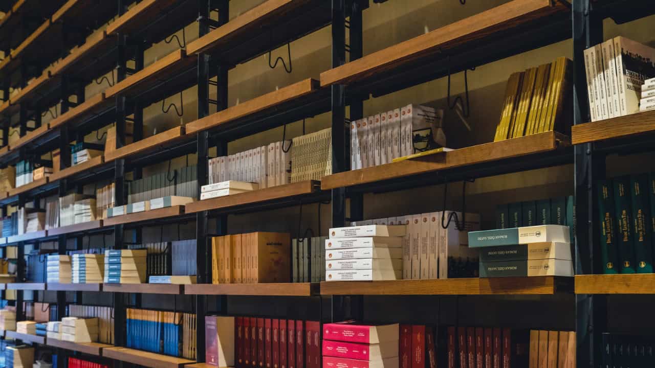 Bagaimana Cara Mencetak Buku Sendiri? Ini Panduannya