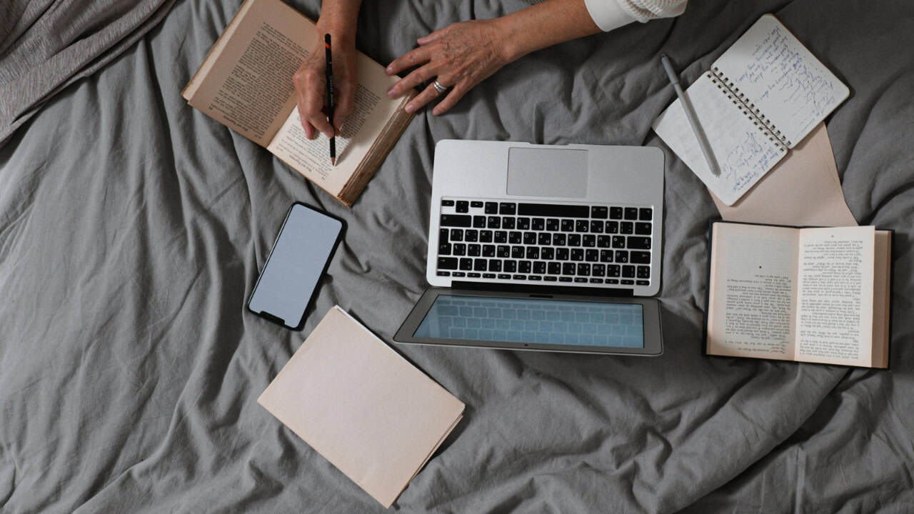 9 Jenis Profesi Penulis di Era Digital yang Paling Banyak Dicari Perusahaan