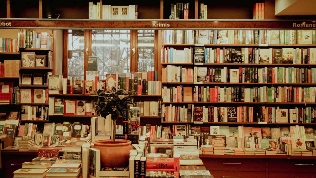 10+ Jenis Buku Fiksi Pembangun Imajinasi, Mana Favoritmu?