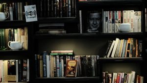 Apa Perbedaan Buku Fiksi dan Nonfiksi_Yuk, Pelajari di Sini!.jpg